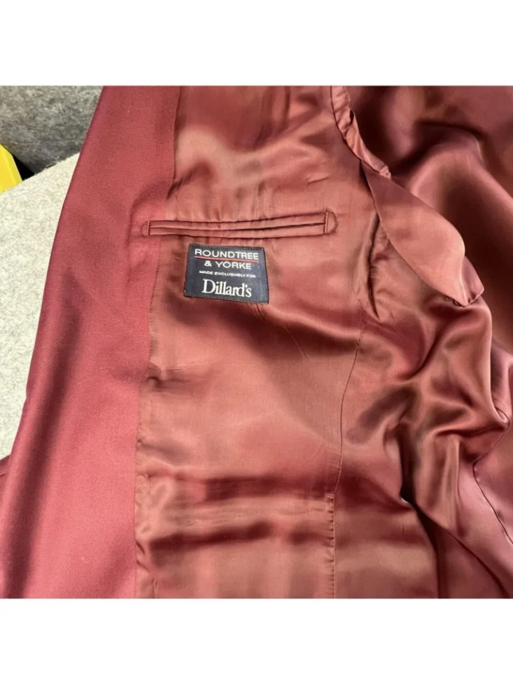 Mens 43 Red Sport Coat Wool Silk 2-Button Blazer Jacket Roundtree & Yorke NWT